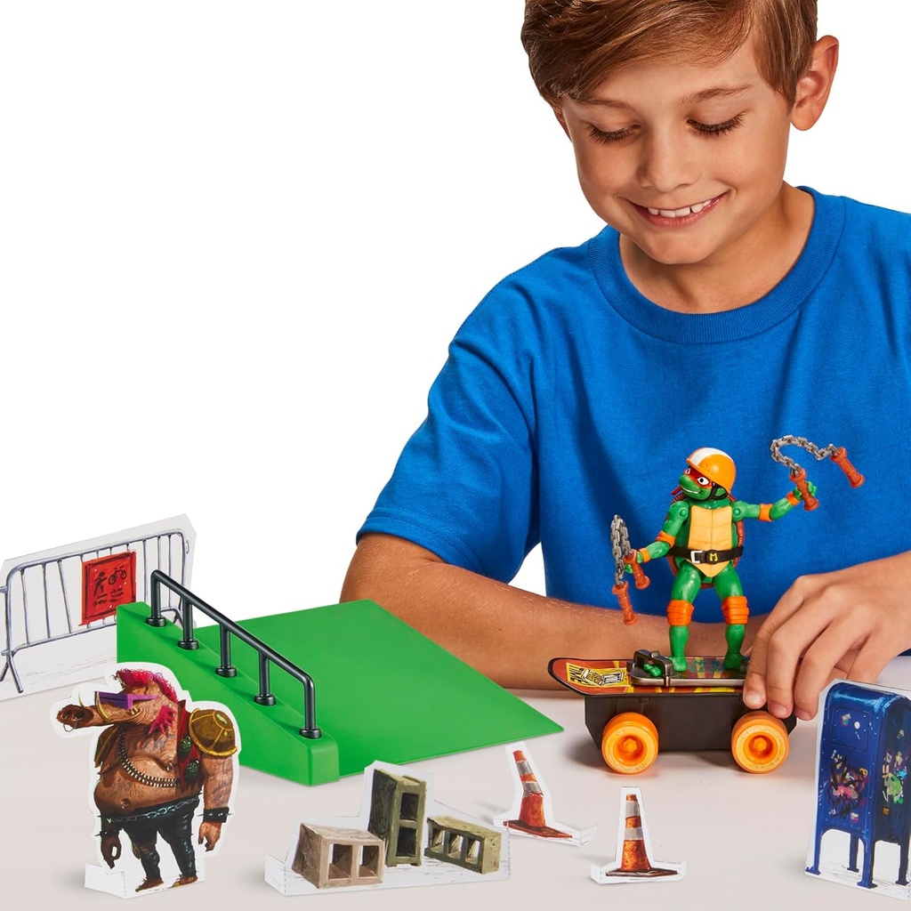 Figuras de las Tortugas Ninja con Patineta Motorizada 4a+ ( Surtido de 4 - Se Venden por Separado )
