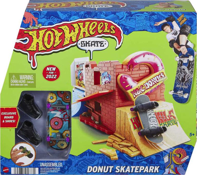 Conjunto de Skater en el Salon de Juegos Surt/3 5a+ (Se venden por Separado)