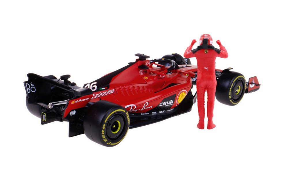 Carro Formula 1 Ferrari SF-23 Sainz #55 Esc 1/24 con Figura 14a+ (018192)