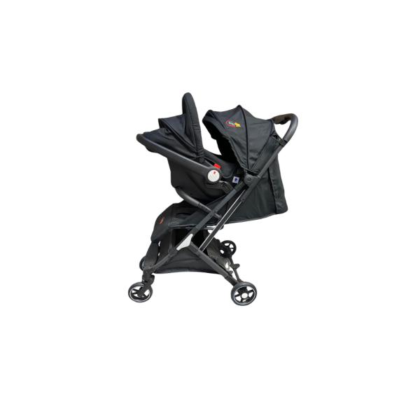 Coche 4 Ruedas Negro con Portabebe 15Kg Máx. (459433)